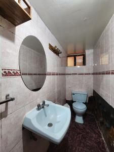 Koupelna v ubytování PLAZA cusco Amankay + 25 fotografií