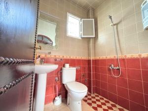 Koupelna v ubytování Kasbah Panoramic House with stunning sea view + 9 fotografií