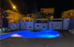 Swimmingpoolen hos eller tæt på Beautiful Apartment In Vodice