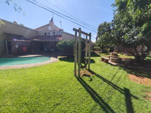 Πισίνα στο ή κοντά στο Lofdal Guesthouse