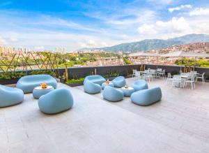 Nespecifikovaný výhled na hory nebo výhled na hory při pohledu z hotelu