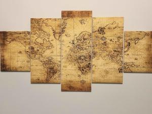 Coralli di Mare - 5 Terre JRE في لا سبيتسيا: خريطة العالم القديمة معلقة على الحائط