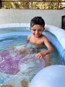 Oaspeți care stau la 3 BHK - Coconut Farm stay - Near Somnath