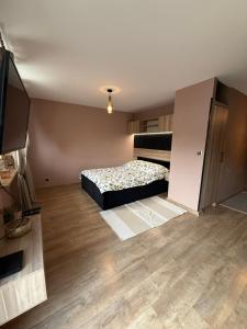 Una cama o camas en una habitación de Lokal 26