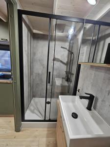 Ένα μπάνιο στο Tiny House Ingo John 'Vanessa'