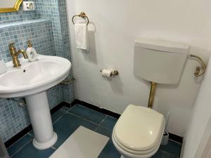 Ένα μπάνιο στο La Clementina