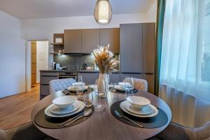 Η κουζίνα ή μικρή κουζίνα στο Downtown Apartments by Cosy Homes - Bahnhofsnähe +9 φωτογραφίες