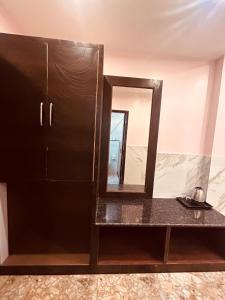 Η κουζίνα ή μικρή κουζίνα στο Sach Valley Resort and Hotel - Rooftop Restro, Balcony View