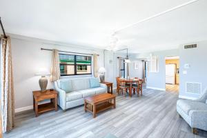 Χώρος καθιστικού στο All Seasons Vacation Resort by Libertè +59 φωτογραφίες