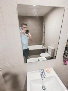 Ένα μπάνιο στο Private Room with Bath