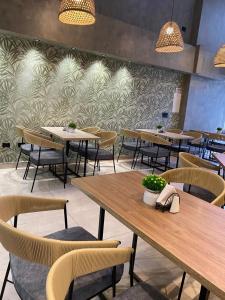 Εστιατόριο ή άλλο μέρος για φαγητό στο Street 55 Hotel +31 φωτογραφίες