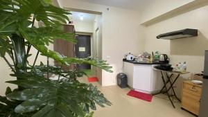 Η κουζίνα ή μικρή κουζίνα στο B4B Staycation Avida aspira tower 2