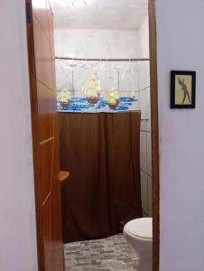 Ένα μπάνιο στο Tranquilandia Guest House +10 φωτογραφίες