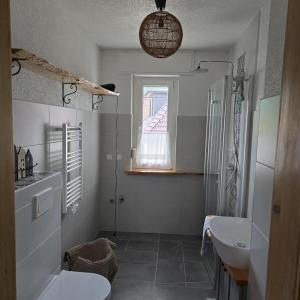 Phòng tắm tại NEU! Ferienwohnung Happynest +9 ảnh