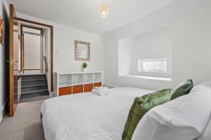 Ένα ή περισσότερα κρεβάτια σε δωμάτιο στο 2Bed apartment 2 King zip&link Workspace Parking Wi-Fi