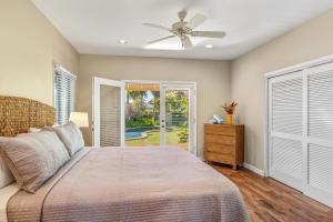 En eller flere senge i et værelse på Hale Ho'omalie + 44 billeder