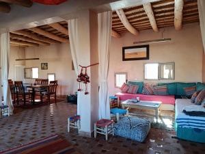 Et opholdsområde på Tigmi N'Dounit Lodge et Nature