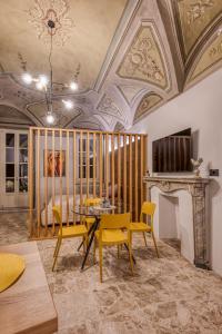 Posezení v ubytování Grigio Perla Mondovi + 23 fotografií