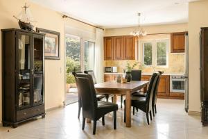 Køkken eller tekøkken på Villa Aliona