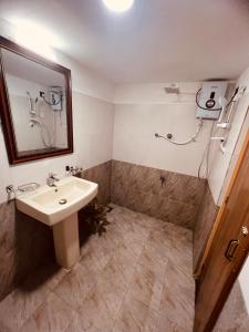 Ένα μπάνιο στο Cinnamon hill