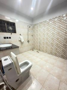 Ένα μπάνιο στο Gateway Residency F-6