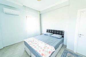 Ένα ή περισσότερα κρεβάτια σε δωμάτιο στο Villa Zara +17 φωτογραφίες