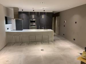 Kuchyň nebo kuchyňský kout v ubytování Ourthe Basse