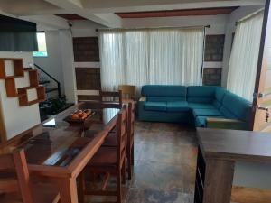 Χώρος καθιστικού στο Cabañas El Girasol