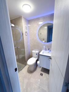 Et badeværelse på Apartamento Rodadero Playa