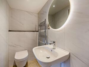 Et badeværelse på 2 Bed in Denbigh 5.5 miles 95843 + 41 billeder