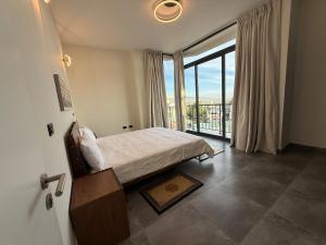 Φωτογραφία από το άλμπουμ του Elegant 3BR Apartment Overlooking Addis Skyline-1B στο Αντίς Αμπέμπα