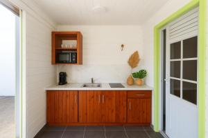 Η κουζίνα ή μικρή κουζίνα στο Lagon du Robert