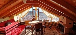 Et opholdsområde på Ξενώνας ΔΡΟΣΟΣΤΑΛΙΑ Some of Attic