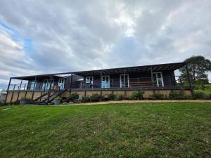 Сад в Unwind at new and beautiful Blue Wren Hill