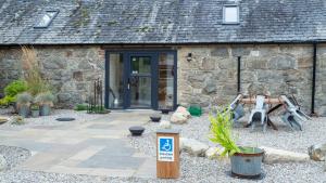 Το κτήριο όπου στεγάζεται  η παραθεριστική κατοικία