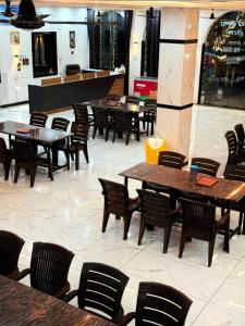 Χώρος καθιστικού στο Radhe krishna hotel & Restaurant