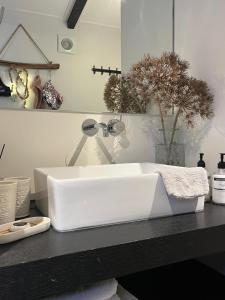 Φωτογραφία από το άλμπουμ του Pakhuis 5 σε Katwijk aan Zee +54 φωτογραφίες