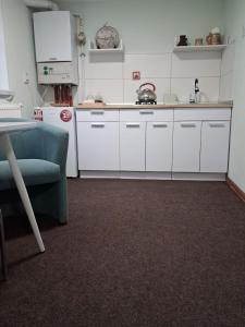 Η κουζίνα ή μικρή κουζίνα στο Книжка