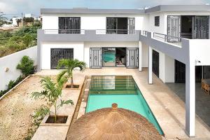 Hồ bơi trong/gần Villa Kër Girafes 3 bedrooms, 3 double beds, Somone