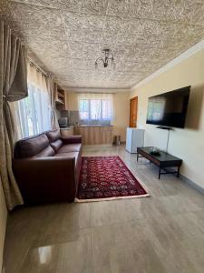 Et tv og/eller underholdning på Inkinibe Self Catering + 7 billeder