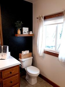 Phòng tắm tại Pondside Abode +14 ảnh