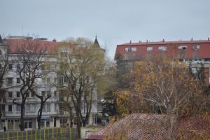 Το κτήριο όπου στεγάζεται  το διαμέρισμα