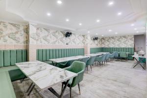 Гостиная зона в Townhouse Mohali Bus Terminal Formerly Hotel Hm Crystal