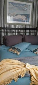 Postel nebo postele na pokoji v ubytování Ariadnis Apartment