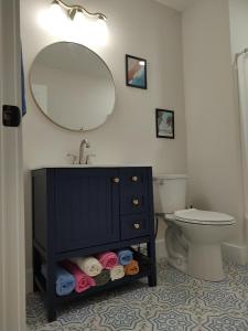 Koupelna v ubytování The Board House Shortboard