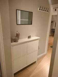 Galería fotográfica de In the middle of the city, garden and parking! en Tønsberg