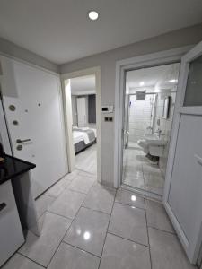 Koupelna v ubytování JOE BLACK APART