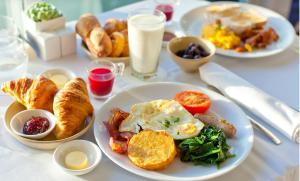 Đồ ăn tại/gần khách sạn căn hộ