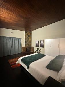 Φωτογραφία από το άλμπουμ του Palm View σε White River