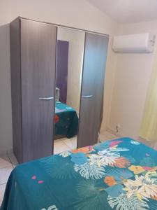 Ένα ή περισσότερα κρεβάτια σε δωμάτιο στο gîte La Cannaie